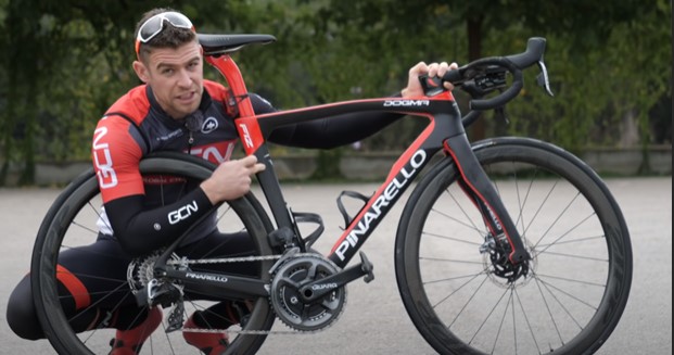 guy showing seat tube length