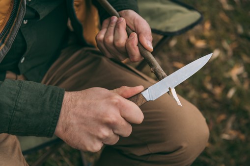 knife with brown handle