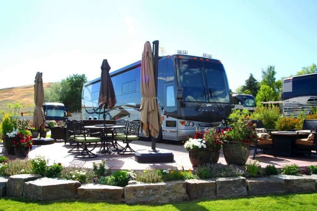 Polsen Motorcoach